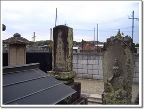お千代・半兵衛の墓(墓石)