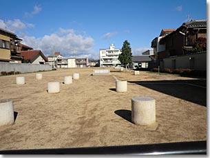 史跡長岡京跡朝堂院公園・翔鸞楼付近(南側から撮影)