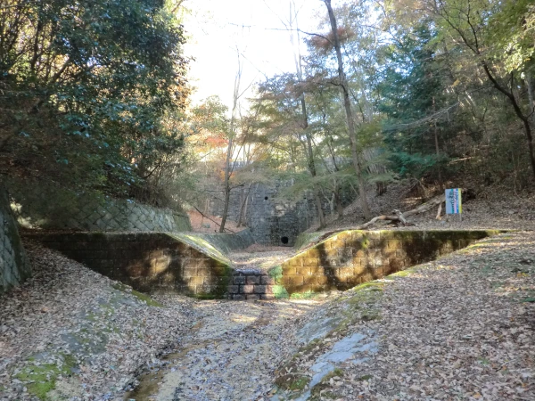 相谷川支流の砂防石積堰堤